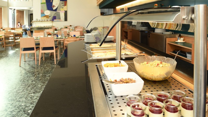 Speisesaal mit Buffet